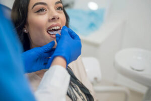 Read more about the article Orthodontist Vs. Dentist: Differences and Similarities