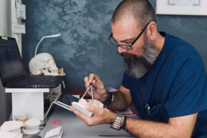 Read more about the article All You Need to Know About Teeth Scaling Using Dental Scaler